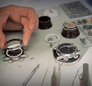 百达翡丽售后费用（百达翡丽清洁表盘污渍）